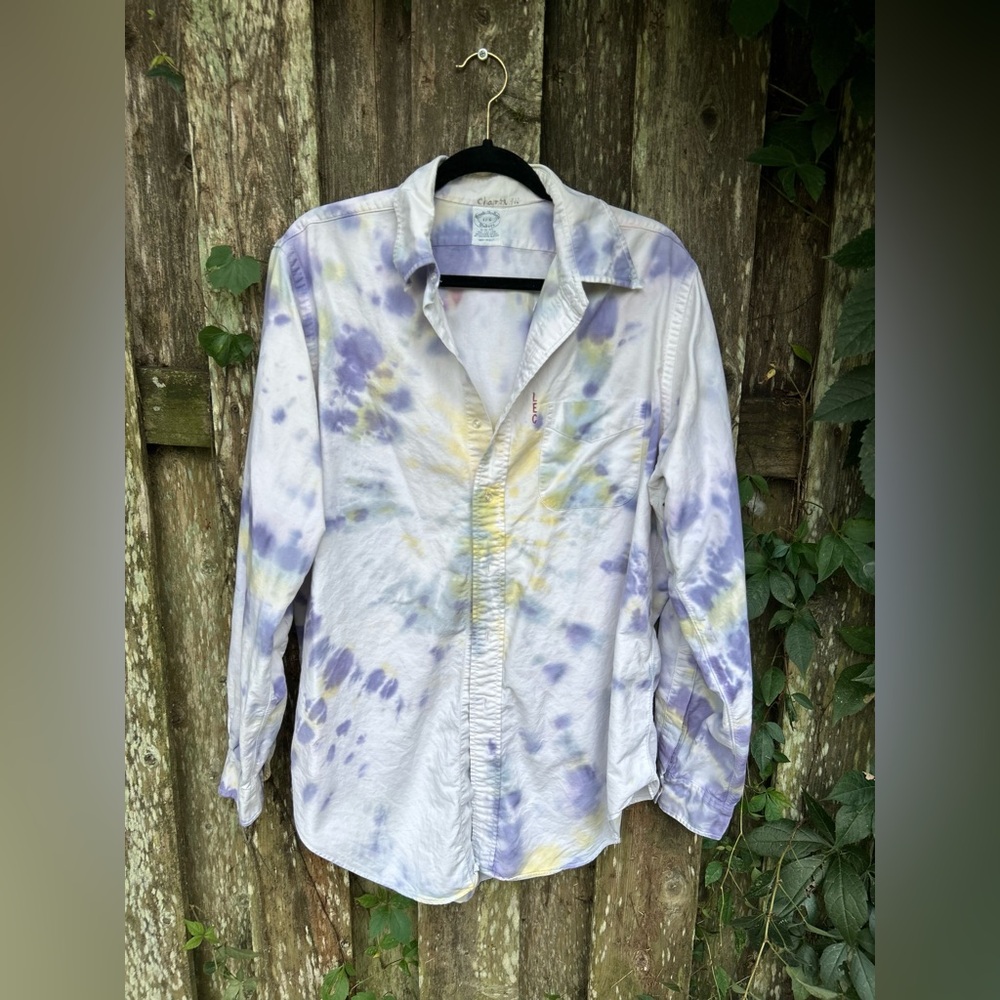 Vintage Brooks Brothers Made in USA Slim Fit Button-Up Hand Tie-Dyed 17-6 (XL)